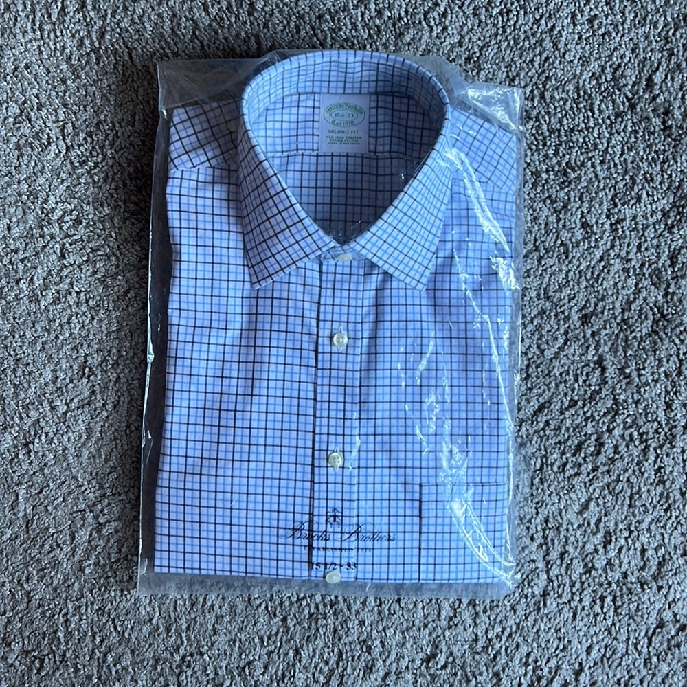 Brock’s brothers button down dress shirt